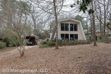 Main picture of 645 Seminole St