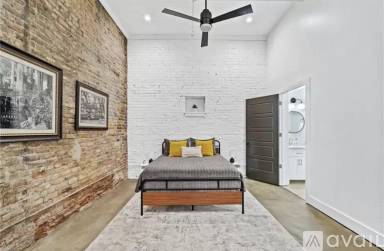 Main picture of 204 Conti St