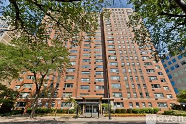 Main picture of N Sheridan Rd Condominiums