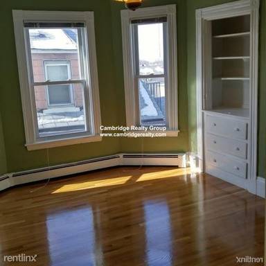 Main picture of 35 Otis St