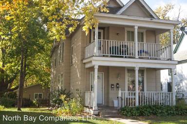 Main picture of 714 8th St SE