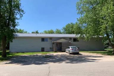 Main picture of 602 W 1st St