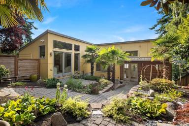 Main picture of 16947 Maplewild Ave SW