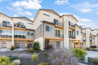 Main picture of 7749 W Crestwood Dr