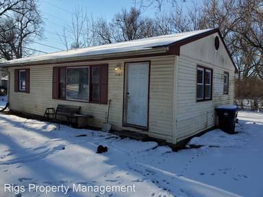 Main picture of 3387 SE Irvingham St