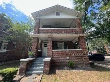 Main picture of 2303 College St