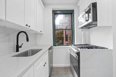 Main picture of 3421 78th St