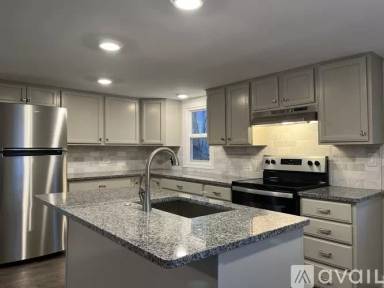 Main picture of 140 Wellington Cir