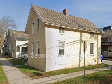 Main picture of 202 Pine St