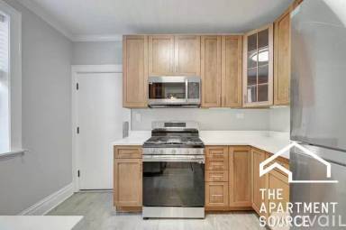 Main picture of 1352 W Carmen Ave