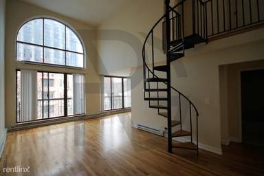 Main picture of 1446 N Dearborn St