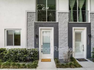 Main picture of 430 W Swoope Ave