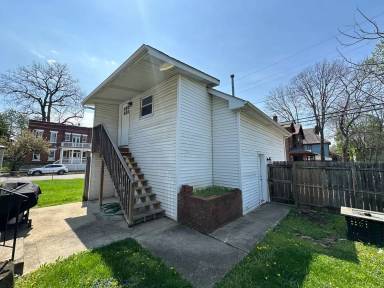 Main picture of 1177 Highland St