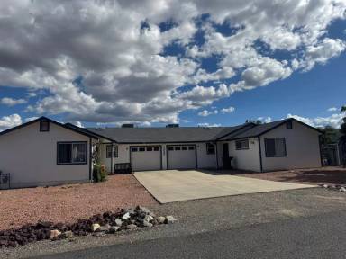 Main picture of 7025 E Thrush Ln