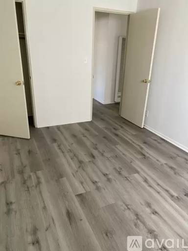 Main picture of 11275 Huston St