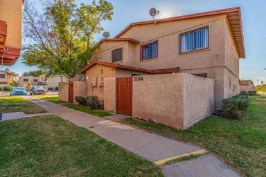 Main picture of 5044 N 40th Ave
