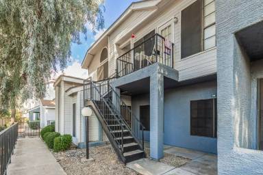 Main picture of Village Square Condominiums