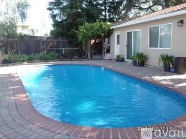 Main picture of 1754 Lynwood Dr