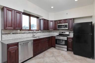 Main picture of 316 W High St