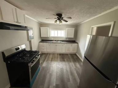 Main picture of 214 Keeling Rd
