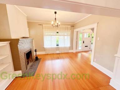 Main picture of 3418 NE 75th Ave