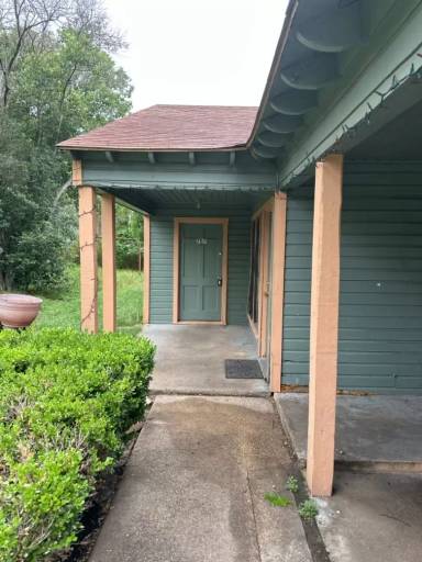 Main picture of 707 Carrie Ave