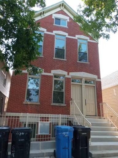 Main picture of 2626 S Throop St