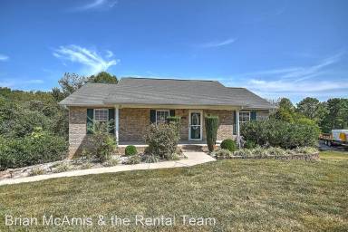 Main picture of 600 Ronald Dr