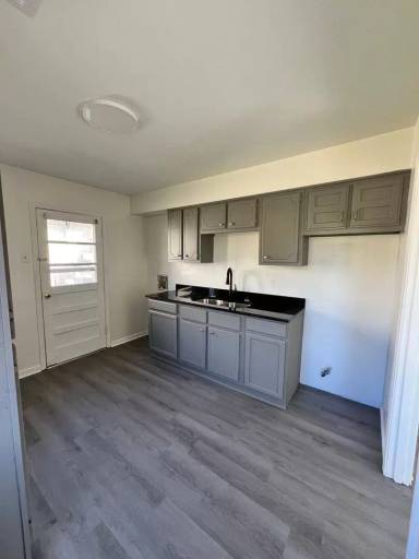 Main picture of 7995 Martha Rd