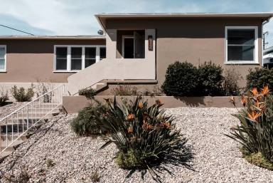 Main picture of 6114 Pembroke Dr