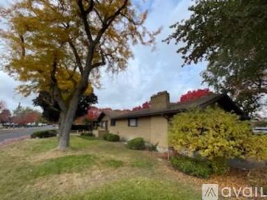 Main picture of 5905 N Astor St