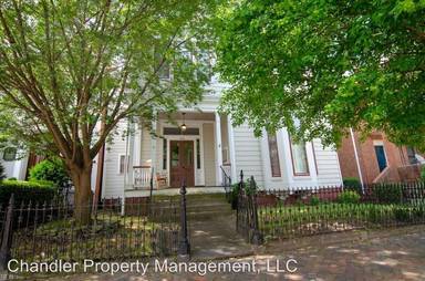 Main picture of 303 W Freemason St
