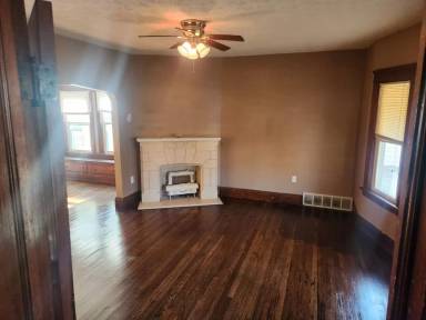 Main picture of 465 E 114th St