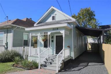 Main picture of 2119 Freeman St