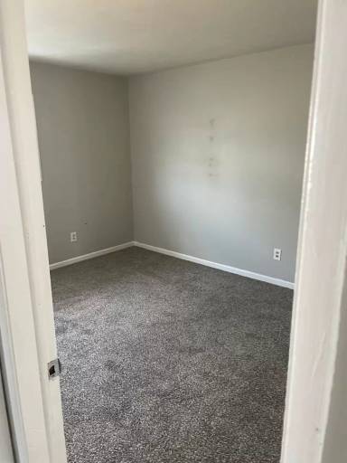 Main picture of 821 N 70th Ter