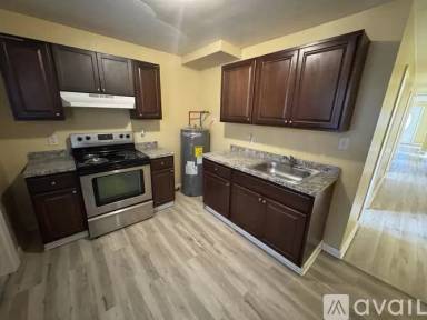 Main picture of 615 South St