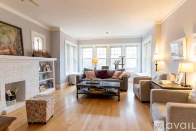Main picture of 2705 W Sunnyside Ave