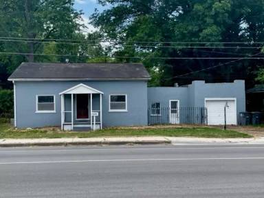 Main picture of 3915 Covert Ave
