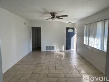 Main picture of 47 Warren Dr