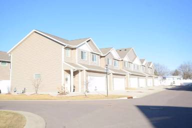 Main picture of Emerald Crossing Townhomes