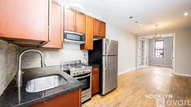 Main picture of 353 Grove St