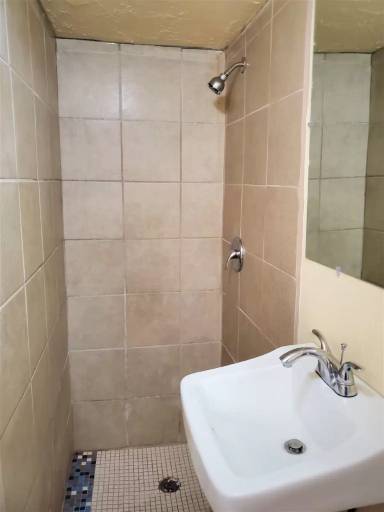 Main picture of 2022 S 7th Ave