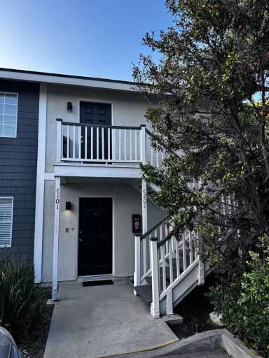 Main picture of 2417 Orange Ave