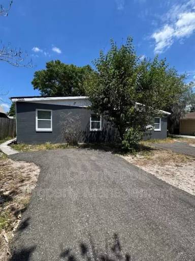 Main picture of 3018 Galaxy Ln
