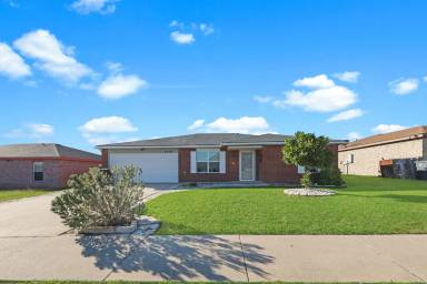 Main picture of 4313 Janelle Dr