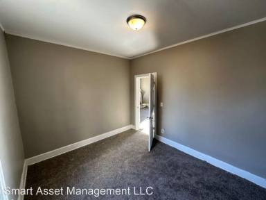 Main picture of 2305A W Burnham St