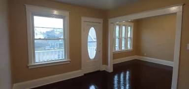 Main picture of 2432 S 5th Pl