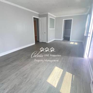 Main picture of 1002 S English St