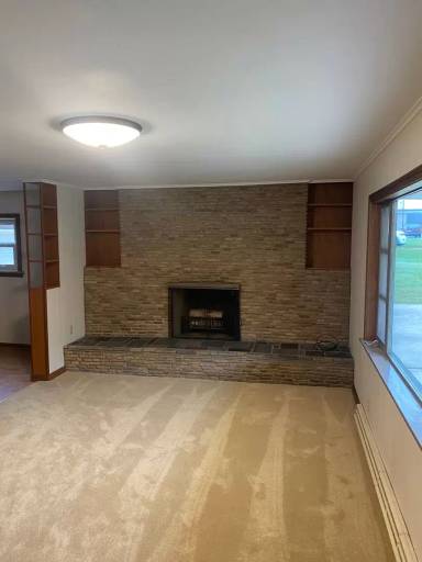 Main picture of 339 Broadway Ave