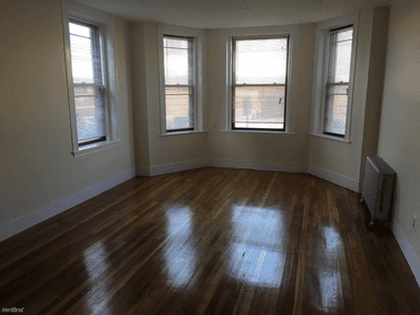 Main picture of 11 Gorham St
